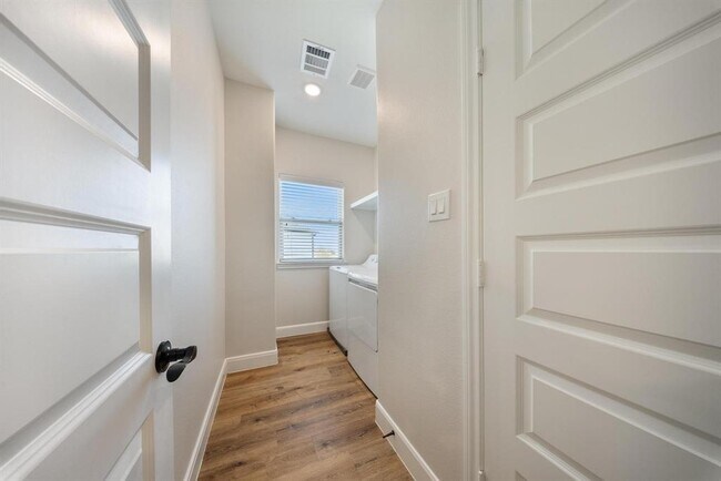 Building Photo - 2019 Olivos St
