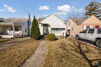 Building Photo - $1150 3 bedroom bungalow