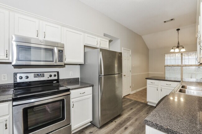 Building Photo - 155 Garden Springs Dr