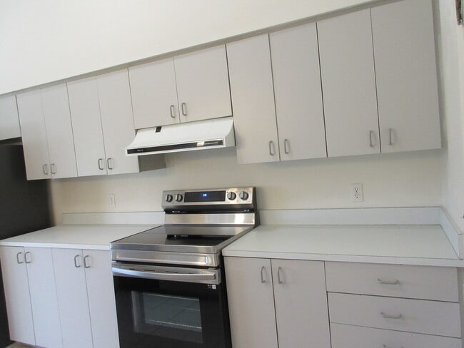 Building Photo - 463 Gallegos St