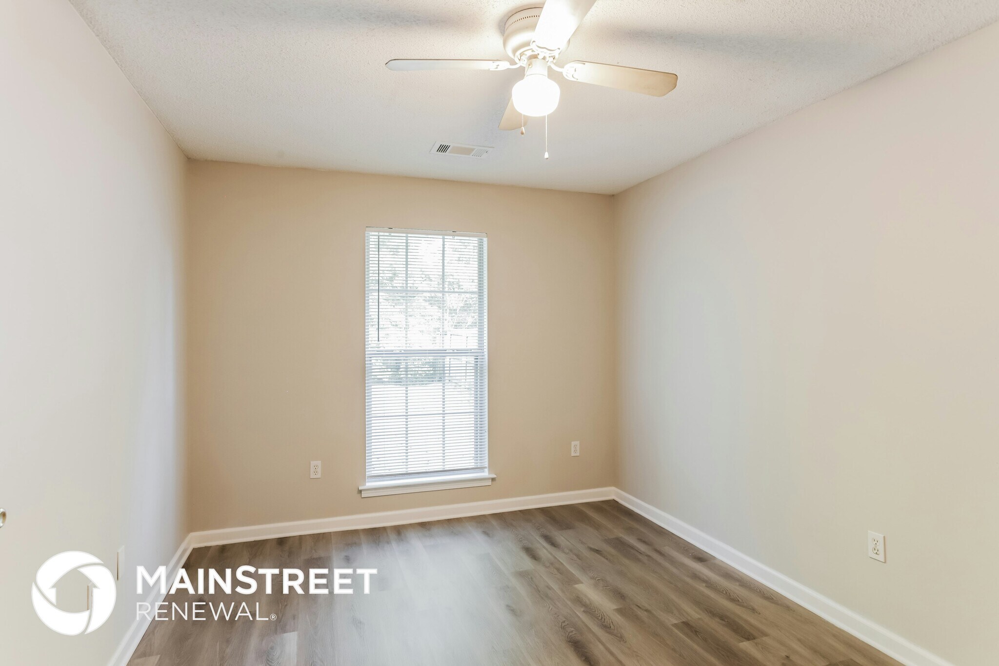 Building Photo - 7644 Woodshire Dr