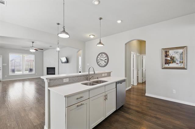 Building Photo - 1405 Tanglewood Trail