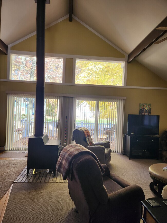 Primary Photo - 10905 1st St