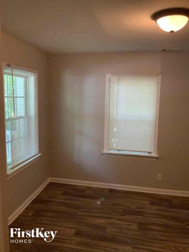 Building Photo - 1698 Sandtown Rd SW