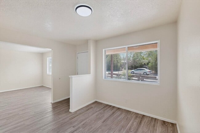 Building Photo - NE House 3/bd 1.75/ba 1/cg