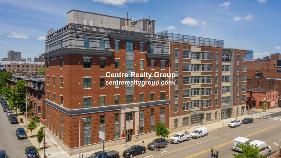 Building Photo - 595 Albany St