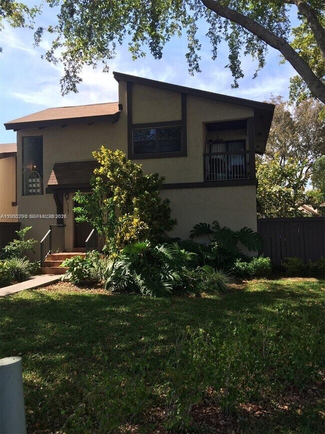 Building Photo - 2191 Bayberry Dr