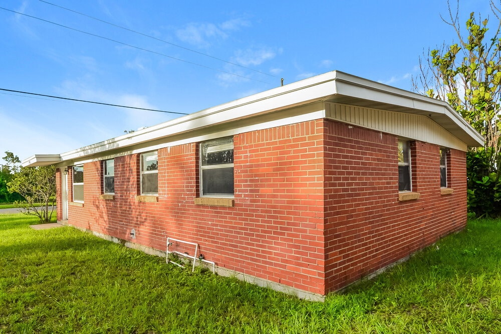 Building Photo - 1198 Maxey Dr