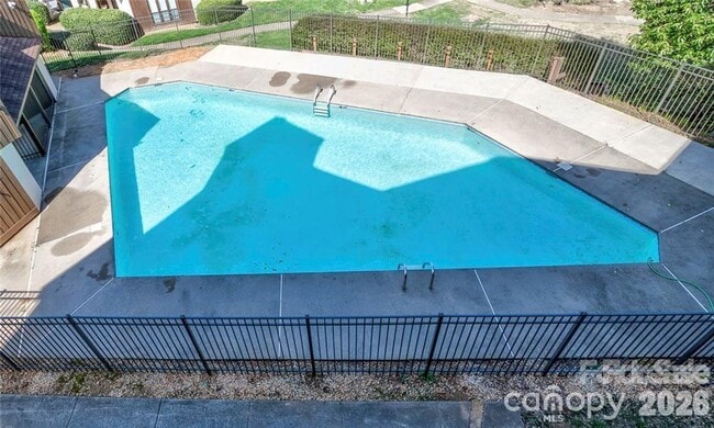 Building Photo - 8121 Cedar Glen Dr
