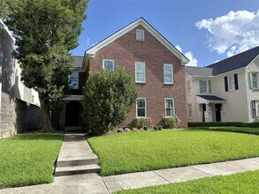 Building Photo - 2311 Wroxton Rd