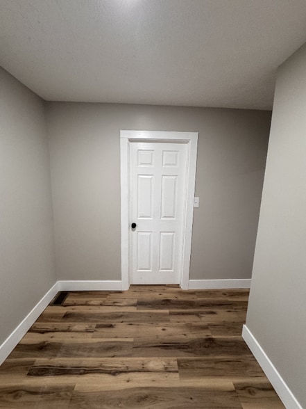 Building Photo - 348 Logan St