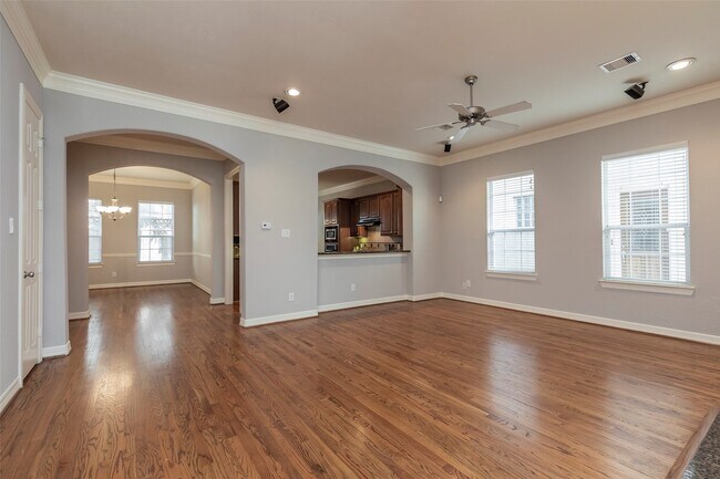 Building Photo - 10126 Holly Chase Dr