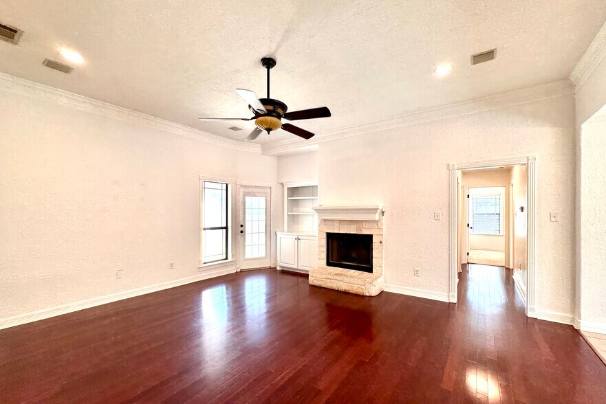 Building Photo - 3807 Ransberg Ct