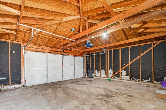 Building Photo - 8617 Mapletwist St