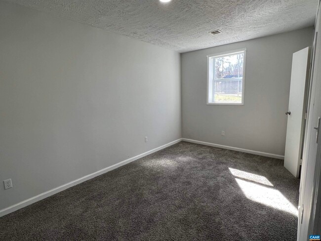 Building Photo - 1307 King St