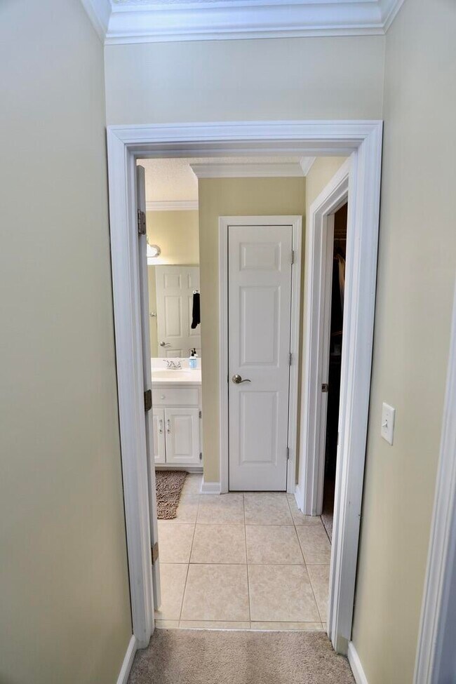 Building Photo - 3196 Daufaskie Rd