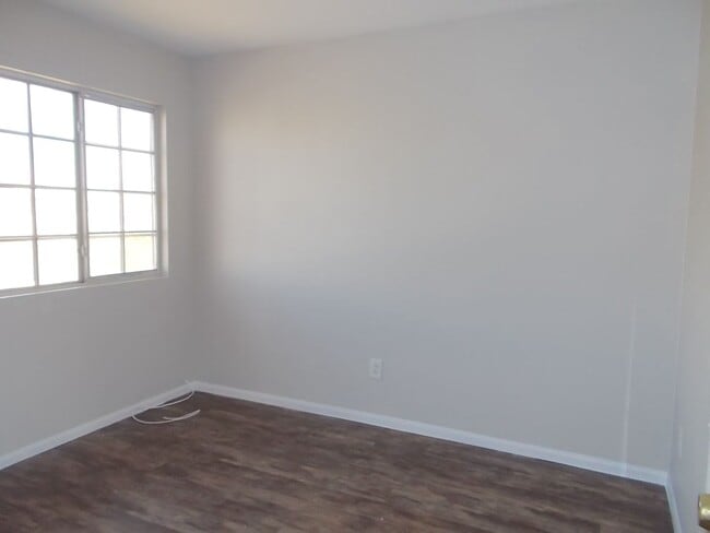 Building Photo - Spacious 4-Bedroom, 2.5-Bathroom Home with RV Parking & Modern Amenities