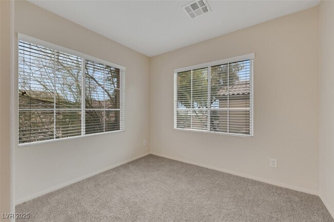 Building Photo - 6125 Sugartree Ave