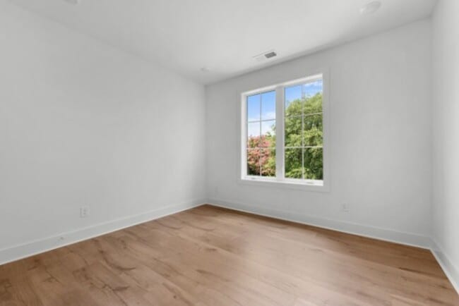 Building Photo - 1814 Stewart Pl