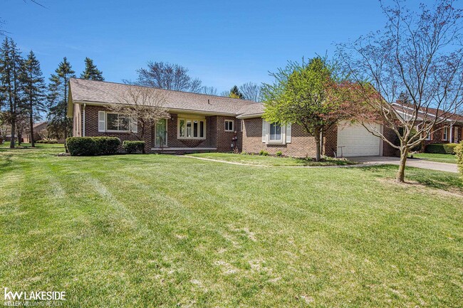 Primary Photo - 13488 Independence Ave