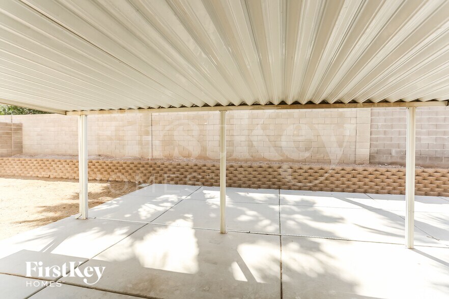 Building Photo - 1673 Black Hills Way