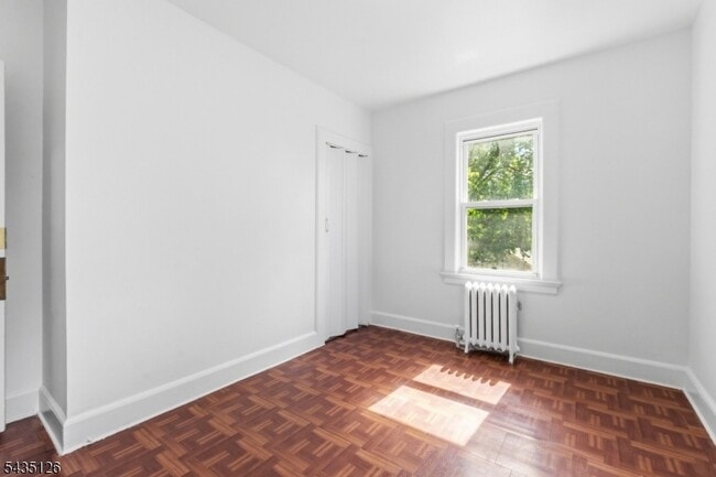 Building Photo - 40 Linden Ave