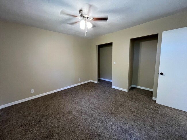 Building Photo - Charming Updated 2-Bedroom Home on 1 Acre ...