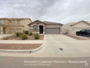 Building Photo - 1028 Aerodyne-
