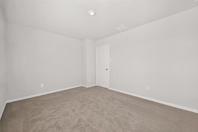 Building Photo - 15610 Coneflower Hls Dr