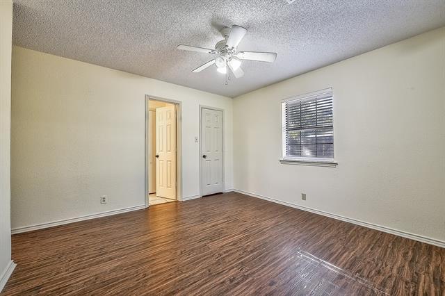 Building Photo - 720 Lakeshore Dr