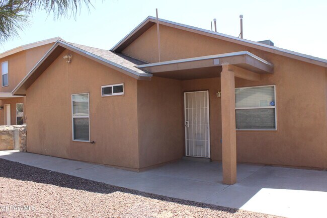 Building Photo - 13978 Vaquero Rock Dr