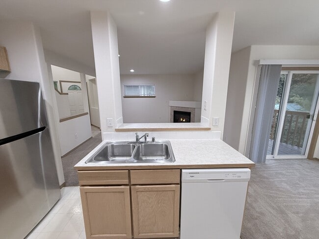 Building Photo - 414 91st Ave SE