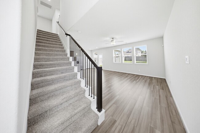 Building Photo - 18560 Meadow Point Ln