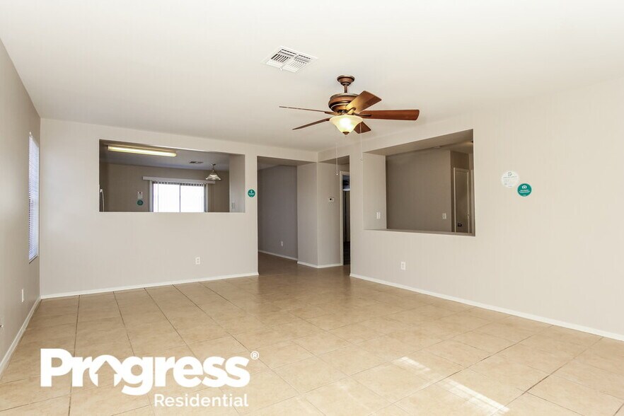 Building Photo - 11834 W Corrine Dr