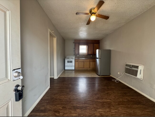Building Photo - 1-Bedroom Home Close to Texas Tech!