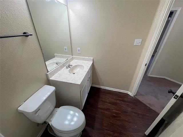 Building Photo - 640 Gibson St