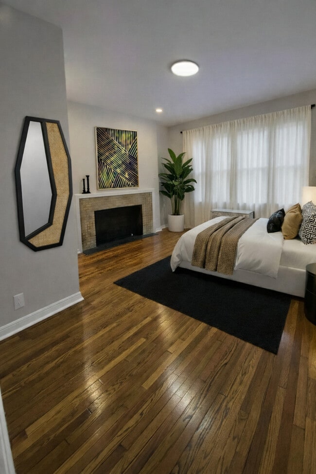 Building Photo - 6830 S South Shore Dr