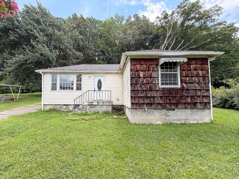 Building Photo - 224 Beech St