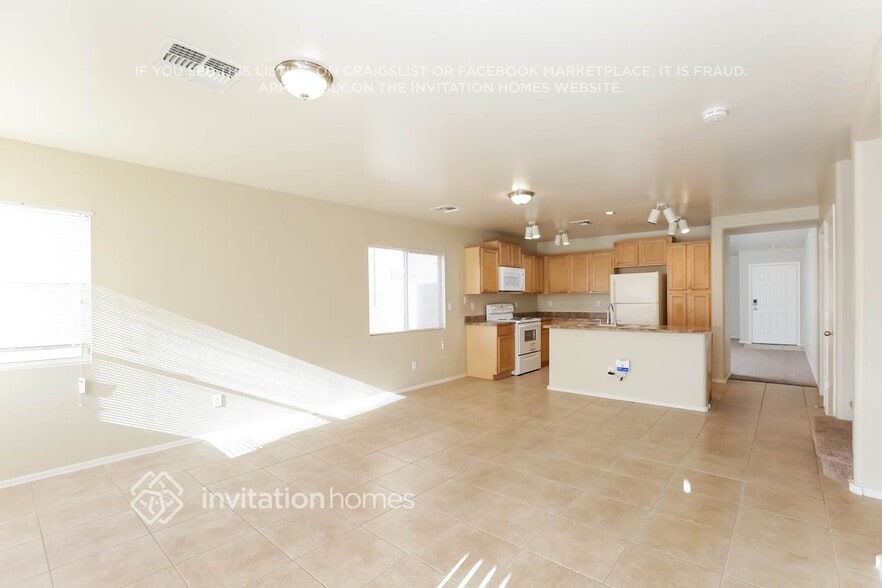 Building Photo - 10391 N 115th Dr