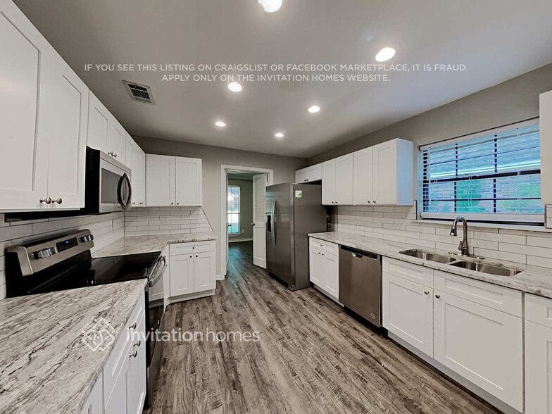Building Photo - 612 Arbor Creek Dr
