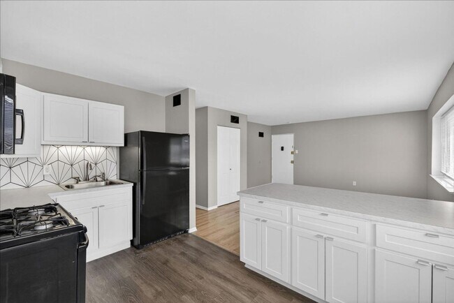 Building Photo - "Unit I" as in "I Can't Believe You-"