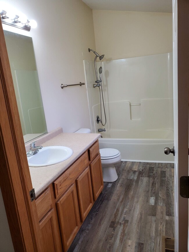 Building Photo - 936 McKinley Ave