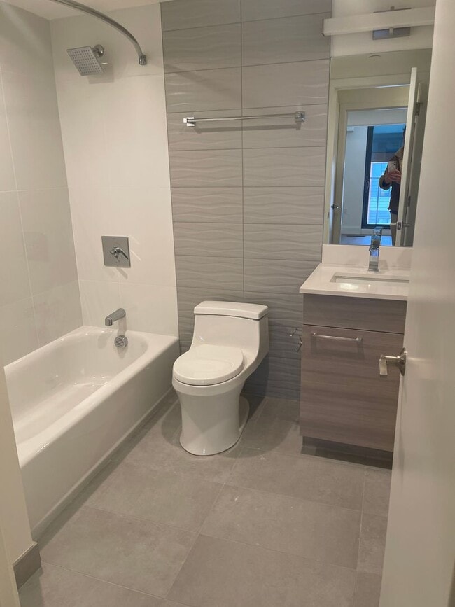 Building Photo - LUXURY 2 BED 2.5 BATH DUPLEX, All New , Laundry in Unit Garage Pool,. NO fee