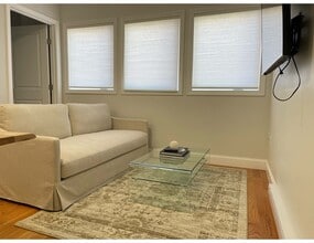 Building Photo - 68 Main St