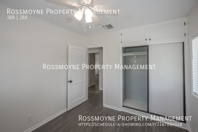 Building Photo - 7000 Lasaine Ave