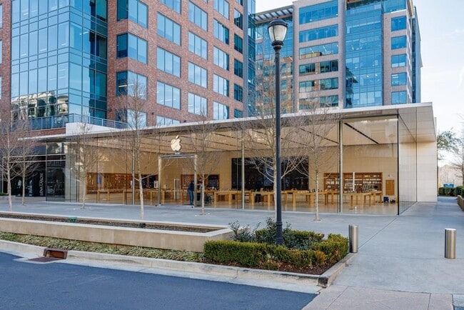 Building Photo - 440 Baroque Dr