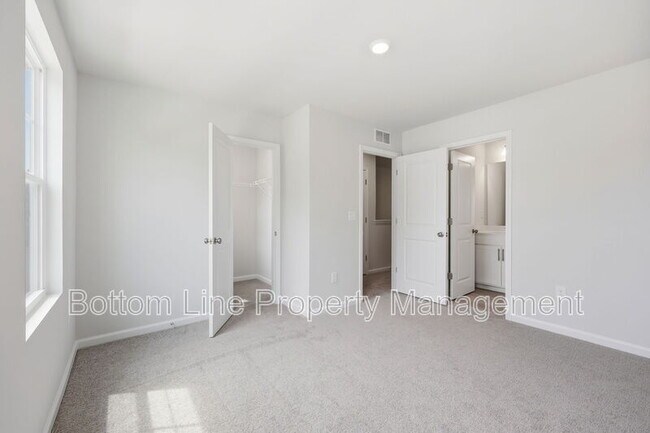 Building Photo - 2495 Tonoloway Dr