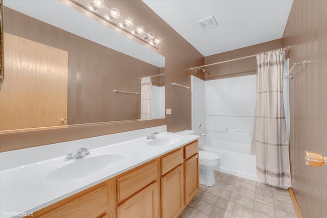 Building Photo - 24525 Champion Dr