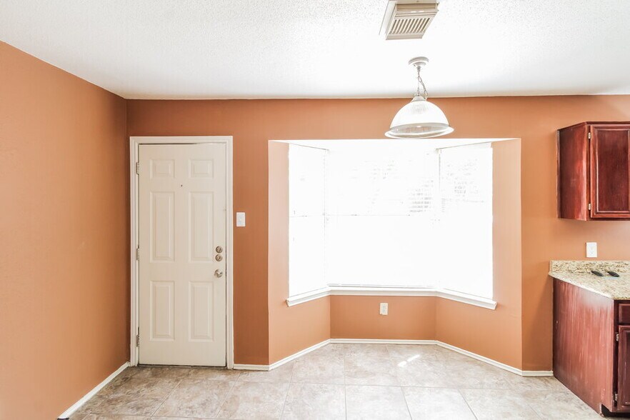 Building Photo - 16830 Goodfield Ct
