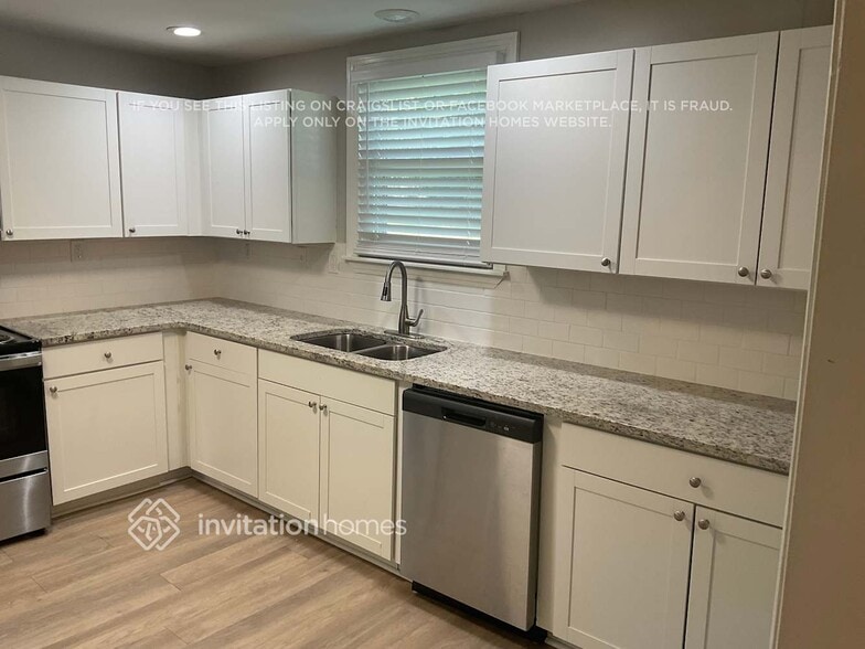 Building Photo - 890 Idlewild Dr